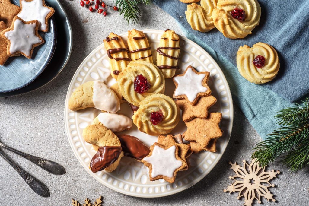 bake some holiday cookies
